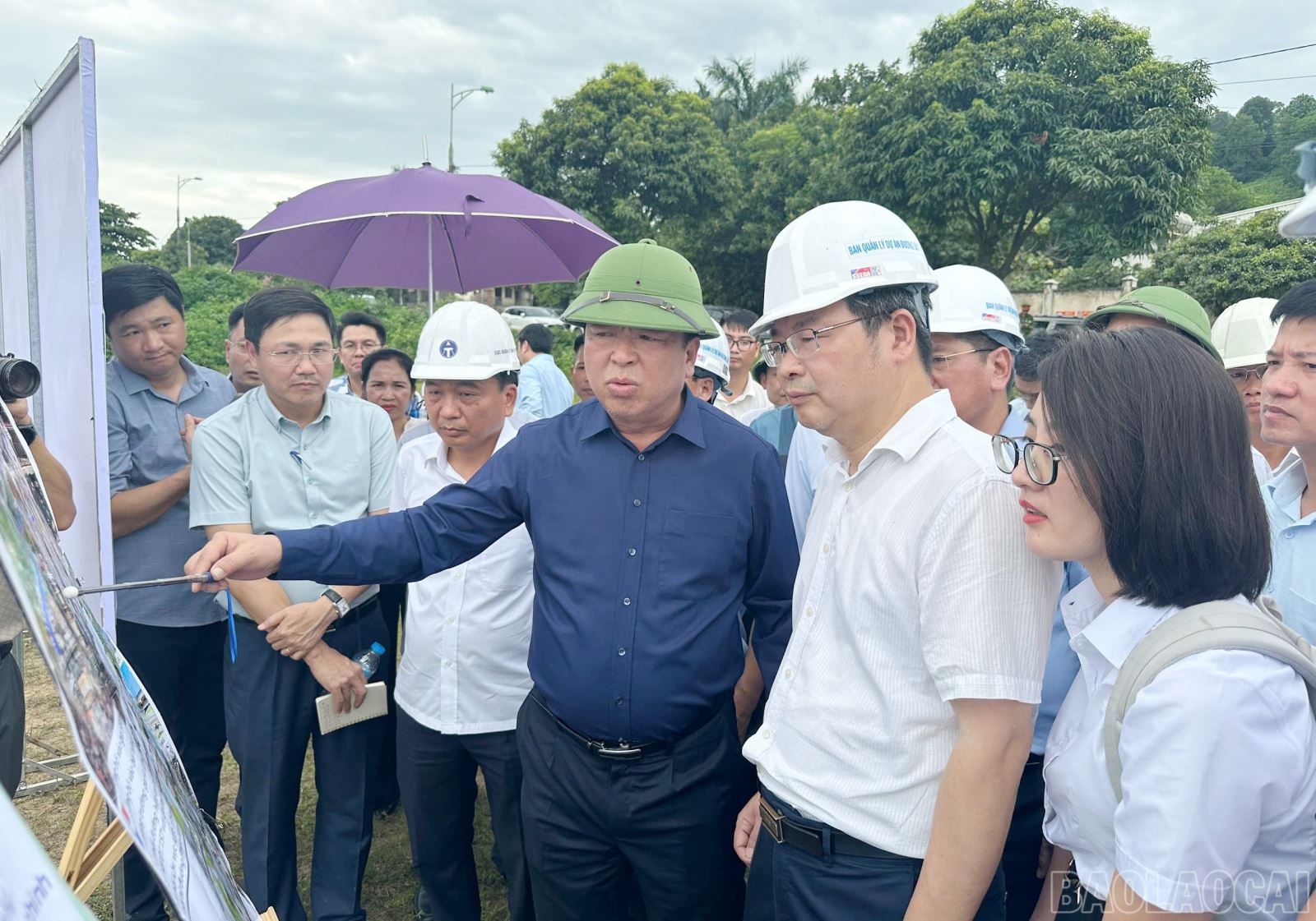 Bộ trưởng Trần Hồng Minh kiểm tra tình hình thực hiện Dự án tuyến đường sắt Lào Cai - Hà Nội - Hải Phòng tại tỉnh Lào Cai