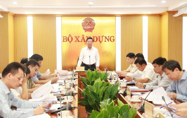 Bí thư Đảng ủy, Bộ trưởng Bộ Xây dựng Trần Hồng Minh chủ trì phiên họp Ban Thường vụ Đảng ủy thường kỳ tháng 6/2026