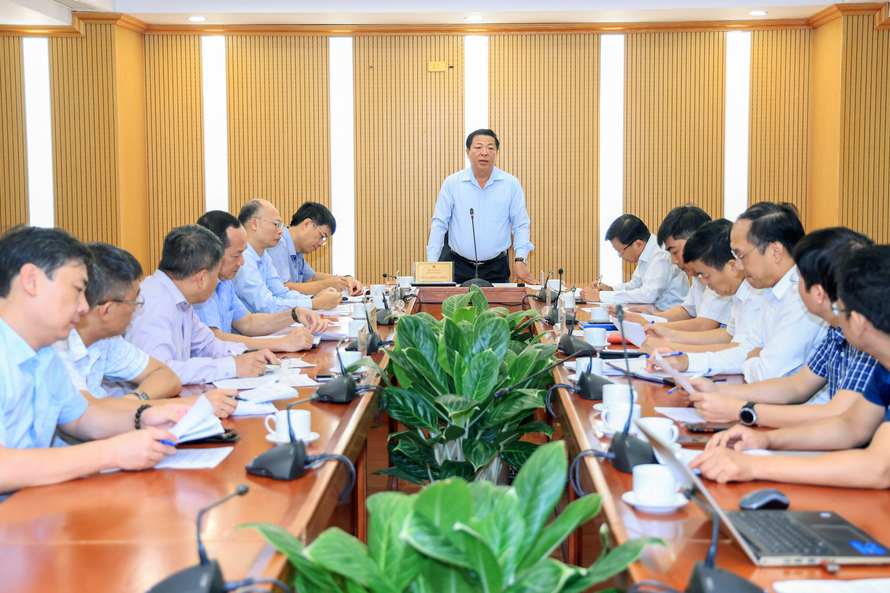 Bộ trưởng Trần Hồng Minh chủ trì cuộc họp về xây dựng hệ thống tiêu chuẩn, quy chuẩn trong lĩnh vực đường sắt
