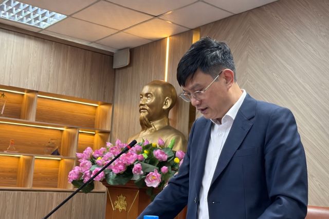 Đ/c Đào Văn Tiến, Phó Bí thư Đảng ủy Bộ Xây dựng phát biểu, quán triệt